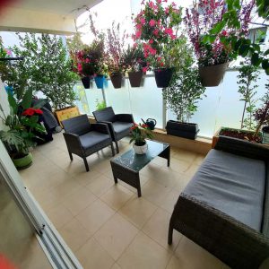 למכירה בבלעדיות, 4.5 חדרים משופצת ומדוגמת, הרצליה הצעירה