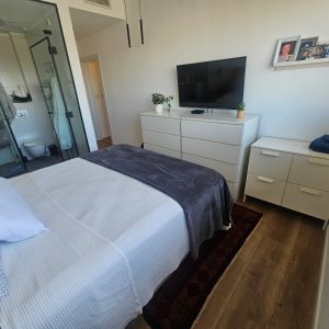 למכירה בבלעדיות, 4 חד' מושקעת ומעוצבת ברמה גבוהה, מרכז השקט מרכז