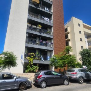 למכירה בבלעדיות, 4 חד' מושקעת ומעוצבת ברמה גבוהה, מרכז השקט מרכז