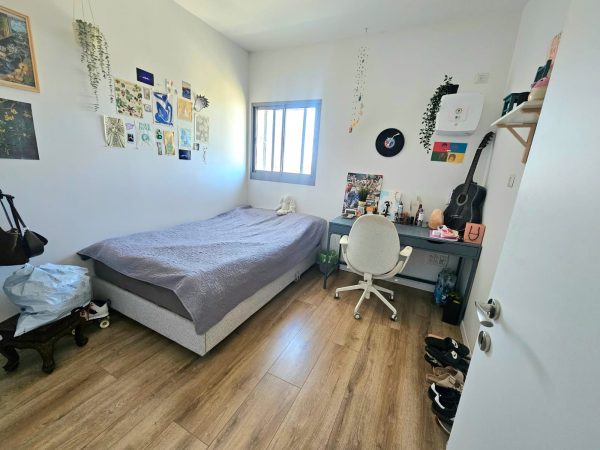 ⁦למכירה בבלעדיות, פנטהאוס עם מ.שמש 93 מ"ר לנוף פתוח, רעננה⁩ – תמונה ⁦20⁩