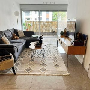 למכירה בבלעדיות, 3.5 חדרים עם ממ"ד מעלית ומ.שמש, גן רש"ל