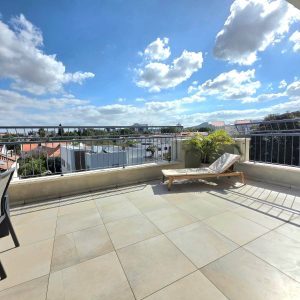 דירת דופלקס 5 חד' 150 מ"ר + 50 מ"ר מ.שמש. לוקיישן מנצח, הירוקה המערבית