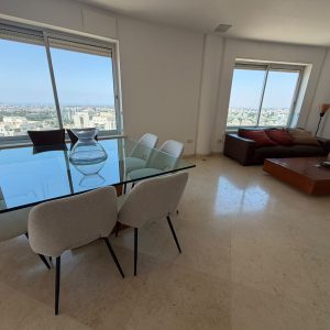 למכירה בבלעדיות, פנטהאוז גג 220 מ"ר בנוי +100 מ"ר מרפסות שמש לנוף פנורמי, צמרות