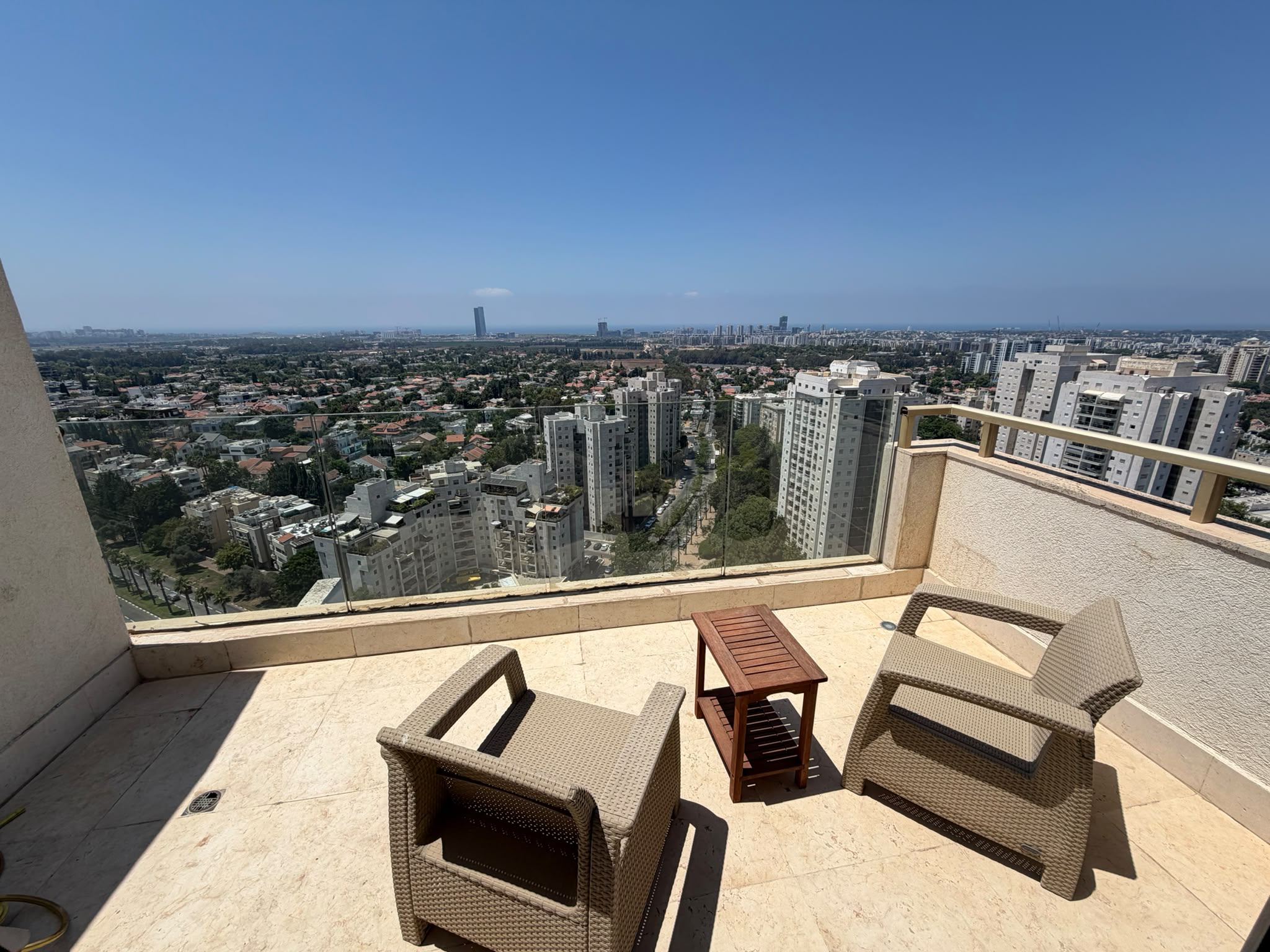 למכירה בבלעדיות, פנטהאוז גג 220 מ"ר בנוי +100 מ"ר מרפסות שמש לנוף פנורמי, צמרות – תמונה 6